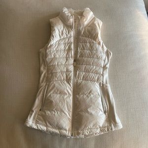 Perfect condition lululemon white puffer vest size 4